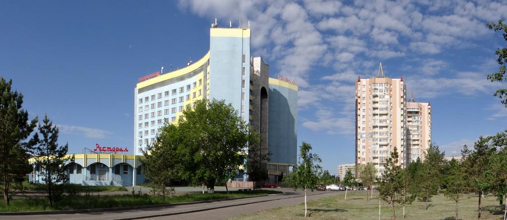 Sary Arka Hotell Pavlodar Eksteriør bilde