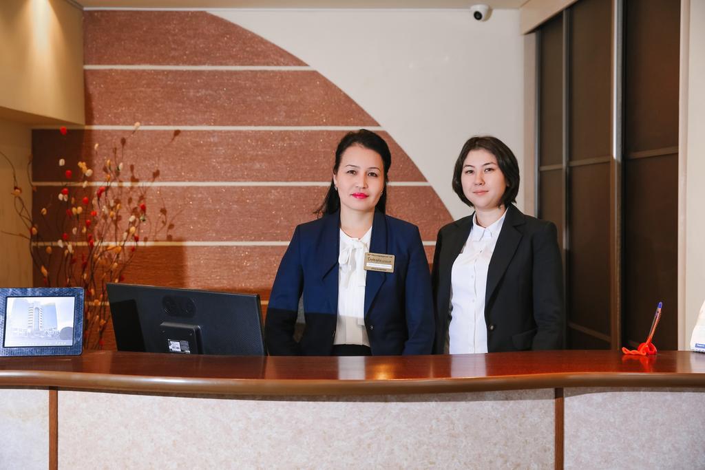 Sary Arka Hotell Pavlodar Eksteriør bilde